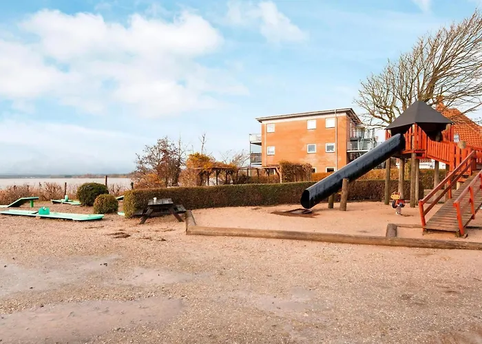 Апартаменты Hejlsminde Ferie- Og Badeby *